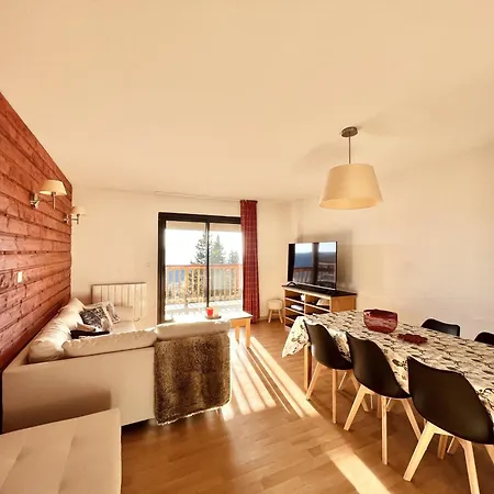 -romeu : Beau T4 Avec Parking, Terrasse Et Vue * Фон-Ромё